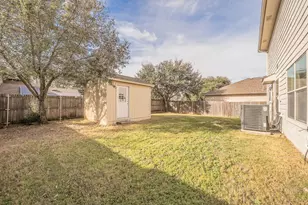 1906 Beach Dr, Dallas, TX 75051 - Photo 38