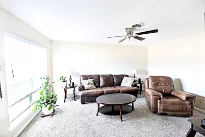 702 E Decatur Street, Bowie, TX 76230 - Photo 10