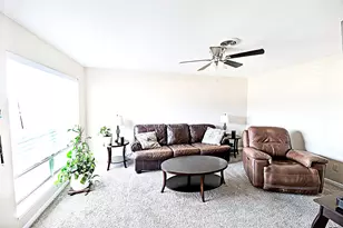 702 E Decatur St, Bowie, TX 76230 - Photo 10