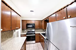 702 E Decatur St, Bowie, TX 76230 - Photo 12