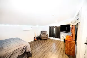 702 E Decatur St, Bowie, TX 76230 - Photo 18