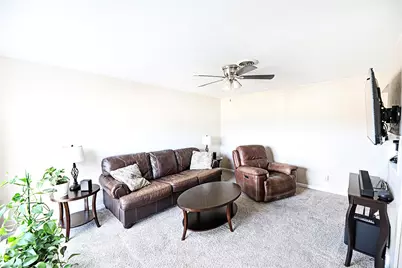 702 E Decatur Street, Bowie, TX 76230 - Photo 8