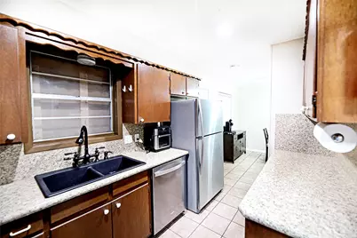 702 E Decatur Street, Bowie, TX 76230 - Photo 14