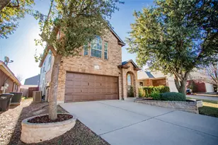 11924 Brown Fox Dr, Fort Worth, TX 76244 - Photo 2