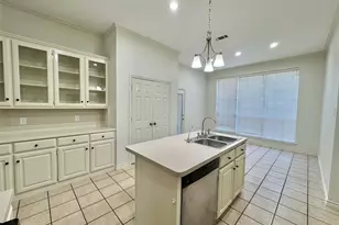 321 Tanglewood St, Denton, TX 76207 - Photo 12