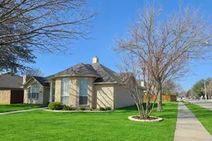 321 Tanglewood St, Denton, TX 76207 - Photo 2