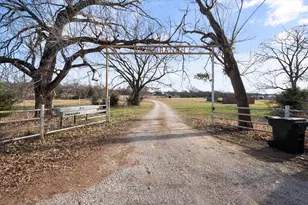 443 Co Rd 3799, Paradise, TX 76073 - Photo 32