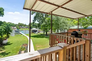 136 Thunderbird Dr, Mabank, TX 75156 - Photo 32