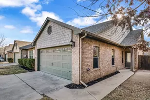 2233 Cobblestone Ct, Granbury, TX 76049 - Photo 2