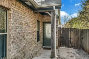 2233 Cobblestone Ct, Granbury, TX 76049 - Photo 4