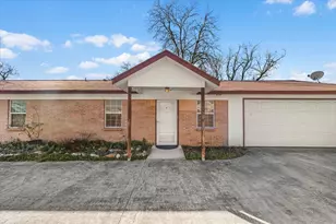 112 Del Rio Ave, Benbrook, TX 76126 - Photo 6