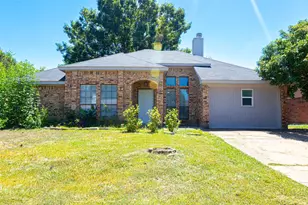 600 Benedict Ln, Arlington, TX 76002 - Photo 2