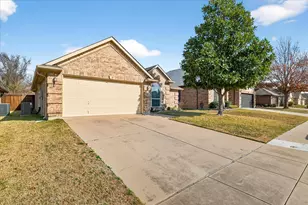 8257 Edgepoint Tr, Fort Worth, TX 76053 - Photo 2