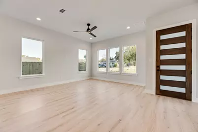 2515 Fatima Avenue, Dallas, TX 75241 - Photo 6