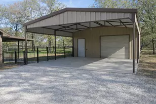 1271 Co Rd 3555, Paradise, TX 76073 - Photo 2