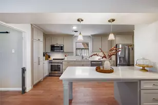 810 Danish Dr, Grand Prairie, TX 75050 - Photo 8