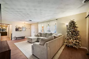 810 Danish Dr, Grand Prairie, TX 75050 - Photo 12