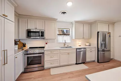 810 Danish Drive, Grand Prairie, TX 75050 - Photo 4