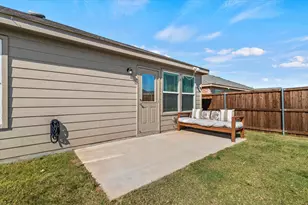 14056 Ilderton St, Pilot Point, TX 76258 - Photo 34