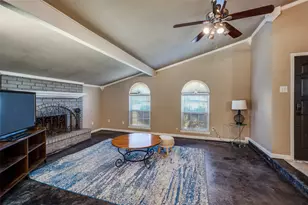 3108 Spring Valley Dr, Bedford, TX 76021 - Photo 4