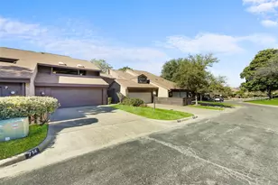 714 Oakwood Trail, Fort Worth, TX 76112 - Photo 2