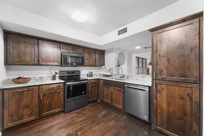 714 Oakwood Trail, Fort Worth, TX 76112 - Photo 10