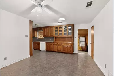 157 SE Tarrant Avenue, Burleson, TX 76028 - Photo 12