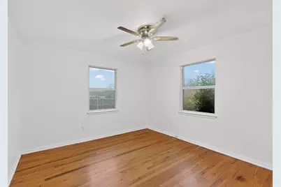 157 SE Tarrant Avenue, Burleson, TX 76028 - Photo 20