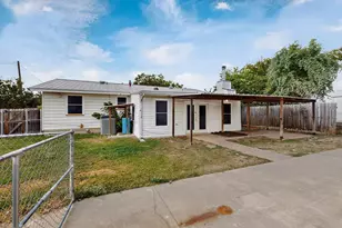 157 SE Tarrant Ave, Burleson, TX 76028 - Photo 32