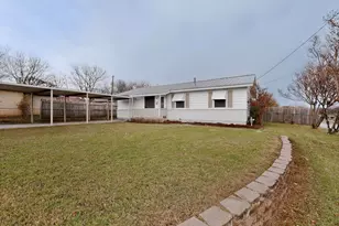 157 SE Tarrant Ave, Burleson, TX 76028 - Photo 4