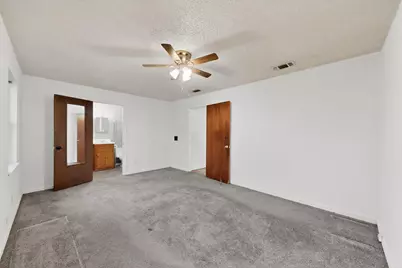 157 SE Tarrant Avenue, Burleson, TX 76028 - Photo 16