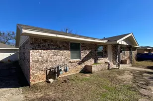 2509 Normont Cir, Fort Worth, TX 76103 - Photo 2