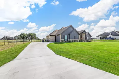 2071 Sunset Ridge Drive, Weatherford, TX 76087 - Photo 1