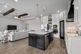 2071 Sunset Rdg Dr, Weatherford, TX 76087 - Photo 10