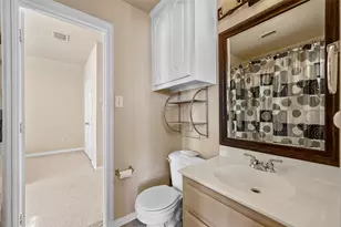 8117 Cherry Laurel Ln, Irving, TX 75063 - Photo 6