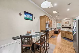 8117 Cherry Laurel Ln, Irving, TX 75063 - Photo 14