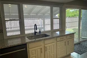 8508 Londonderry Ln, Dallas, TX 75228 - Photo 12