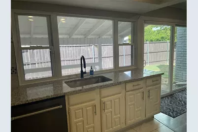 8508 Londonderry Lane, Dallas, TX 75228 - Photo 12