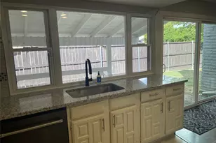 8508 Londonderry Ln, Dallas, TX 75228 - Photo 12