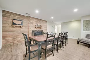 1406 Capetown Dr, Grand Prairie, TX 75050 - Photo 6