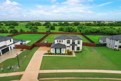 418 Whispering Way, Red Oak, TX 75154 - Photo 2