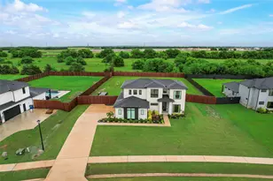 418 Whispering Wy, Red Oak, TX 75154 - Photo 2