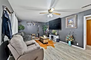 1207 Pebble St, Bowie, TX 76230 - Photo 4