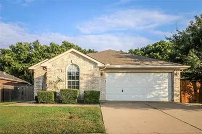 2004 Lennox Lane, Arlington, TX 76018 - Photo 1