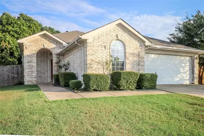 2004 Lennox Lane, Arlington, TX 76018 - Photo 2
