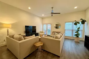 2807 Throckmorton St, Dallas, TX 75219 - Photo 10