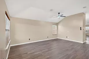 6721 Waterlilly Dr, Arlington, TX 76002 - Photo 6