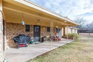 476 Scott St, Tye, TX 79563 - Photo 20