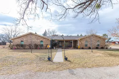 476 Scott Street, Tye, TX 79563 - Photo 1