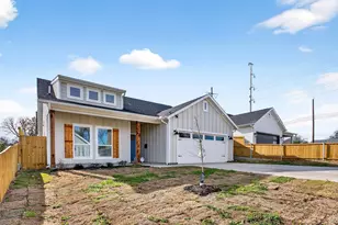 1404 Strickland St, Dallas, TX 75216 - Photo 2